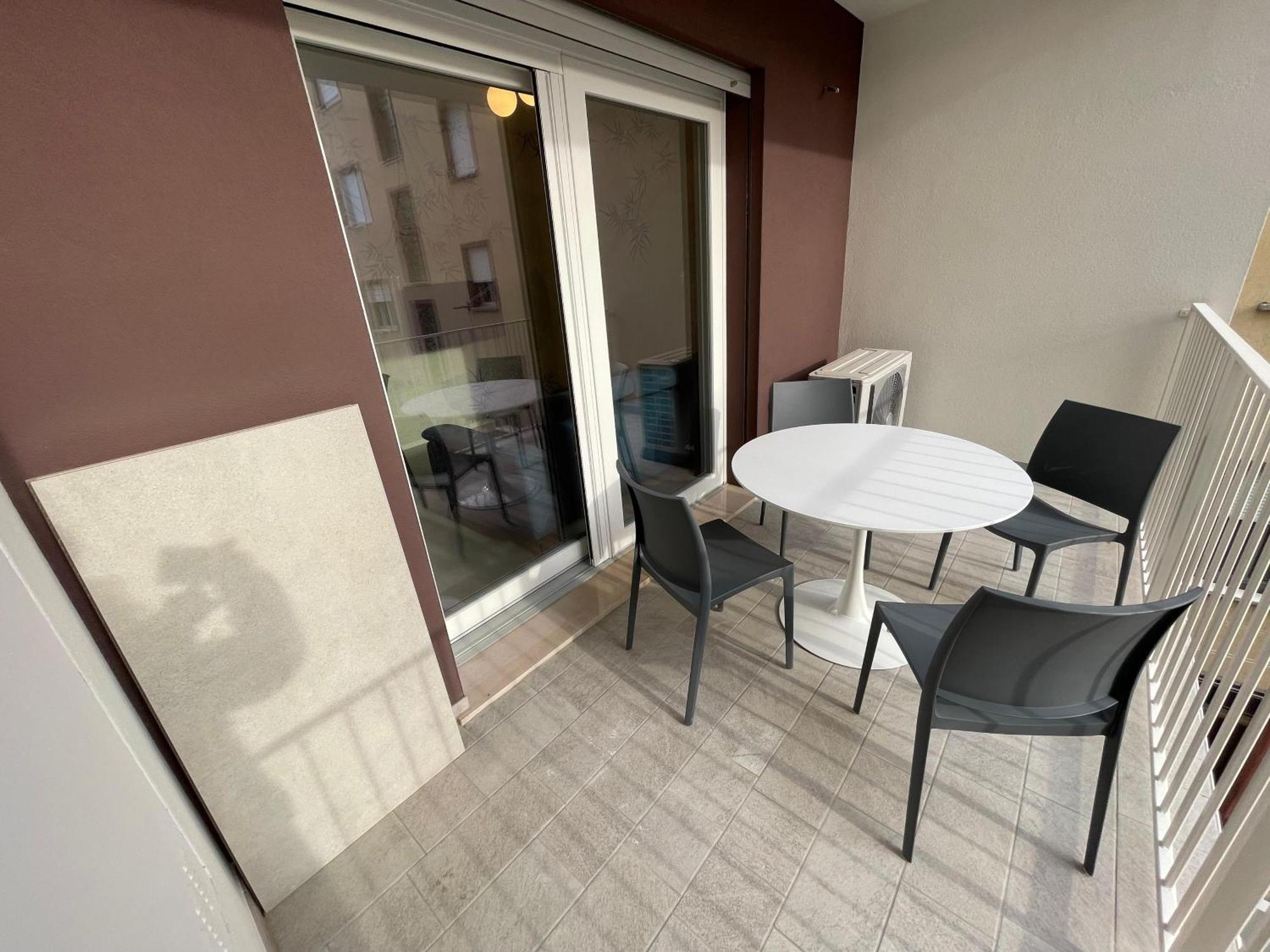 New Residence R1 - Agenzia Cocal Καόρλε Εξωτερικό φωτογραφία
